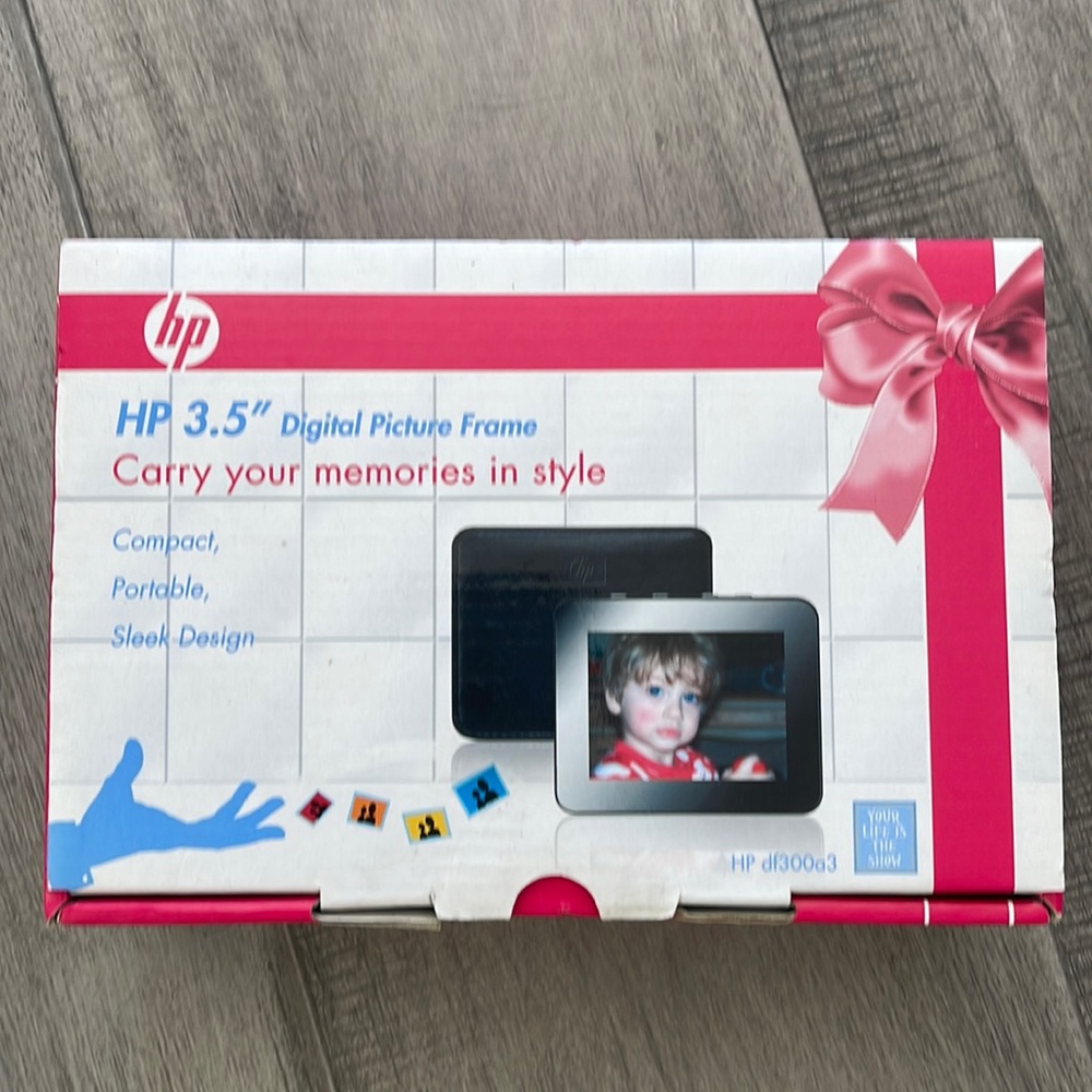 Digital picture frame